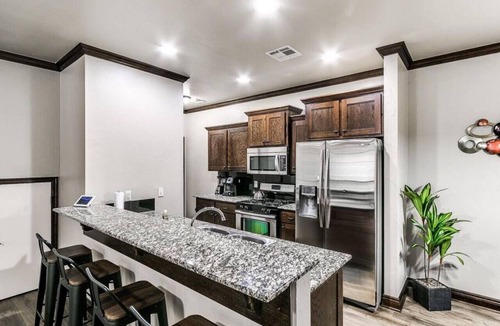Central Oklahoma City House | Beautiful 4 Bed House With King Bed & HOA Park