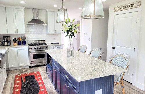 Tom Nevers House | Beautiful 4 bed with Pool + Spa