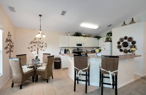 Highgate Park Villa | Beautiful 4 Bedroom 3 Bathroom pool and spa Villa In Secure Gated Community