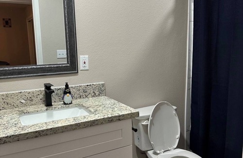 La Porte House | Beautiful 4-bedroom, 3 full baths, sleeps up to 10 located in LaPorte, Texas,