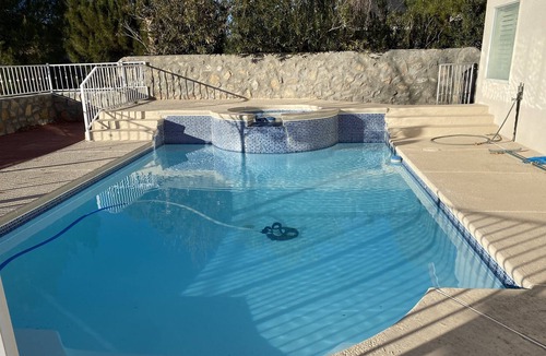 El Paso House | Beautiful 4 bedroom home w/heated pool and jacuzzi….