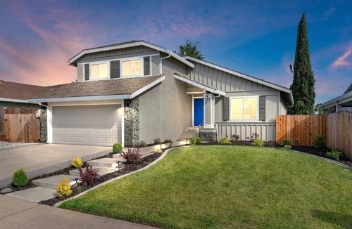 Antelope House | Beautiful 4 Bedroom Home Pool BBQ Pool Table