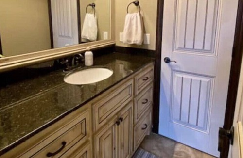 Moore House | Beautiful 4-bedroom home w/comfort & convenience