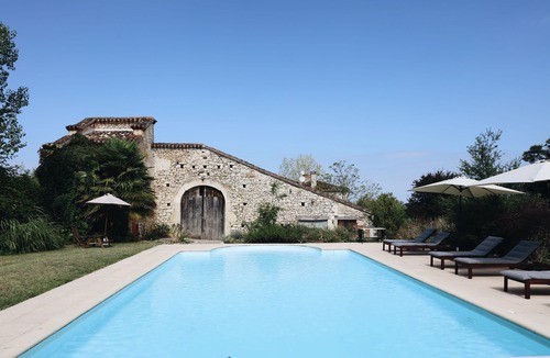 Bourlens House | Beautiful 4 bedroom stone farmhouse in the French countryside