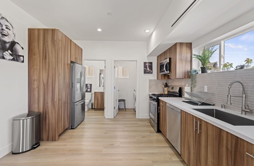 NoHo Arts District House | Beautiful 4 Bedrooms Townhome new construction NoHO! n10 min to universal studio