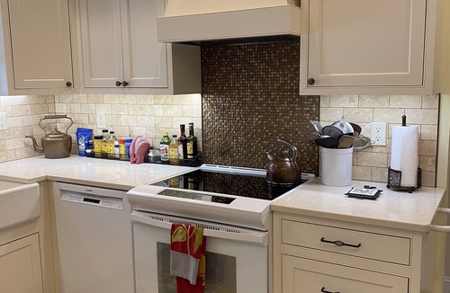 Middlebury House | Beautiful 4-Bedroom Home beside Middlebury College