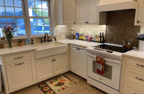 Middlebury House | Beautiful 4-Bedroom Home beside Middlebury College