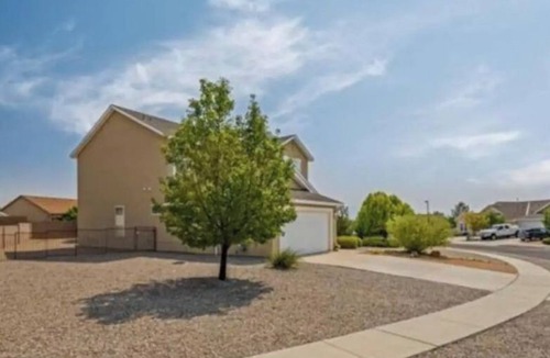 Rio Rancho House | Beautiful. 4 Bedroom, 2.5 bathroom Home