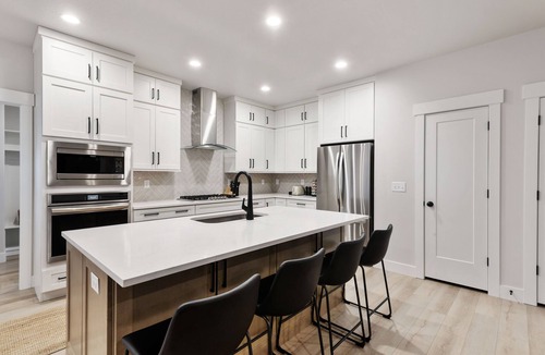 West Jordan House | Beautiful 4 Bedroom Luxury Home
