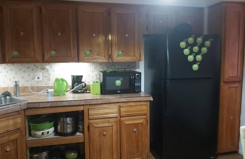 Queens House | Beautiful 4 Bedrooms 2 Baths, Balcony next to all up to 15 people