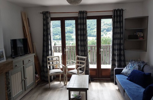 Esquieze-Sere Apartment | Beautiful 4-person apartment in stone residence