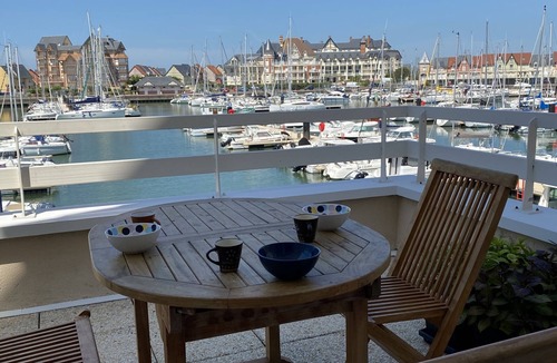 Port Guillaume Apartment | Beautiful 4-Room Duplex with Port View and Terrace