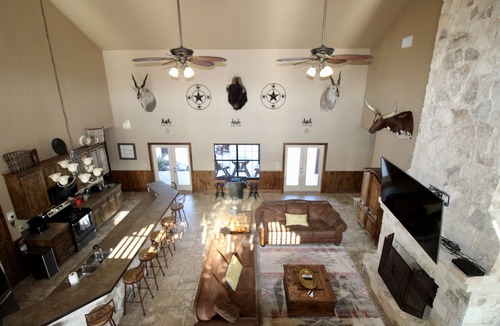 Rio Frio House | Beautiful 5/5.5 home on 5 acres w/private pool. River access 2 m. away
