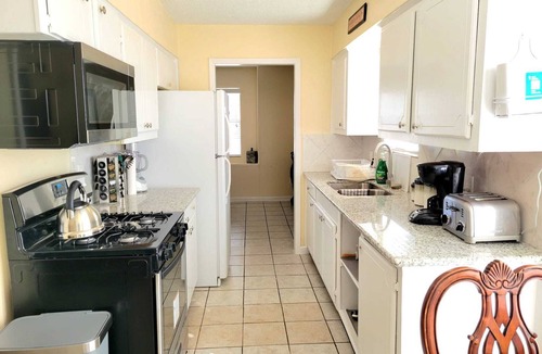 Central Southwest House | Beautiful 5 bdrm near NRG stadium (16 mins) Sabercats stadium (12mins)8beds