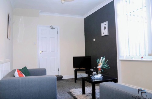 Roker House | Beautiful 5-Bed House Roker Beach