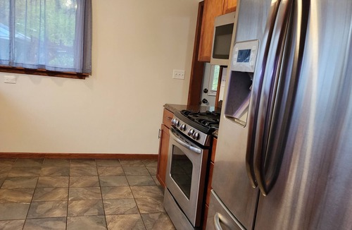 Champaign House | Beautiful 5 bedroom home only minutes from UIUC