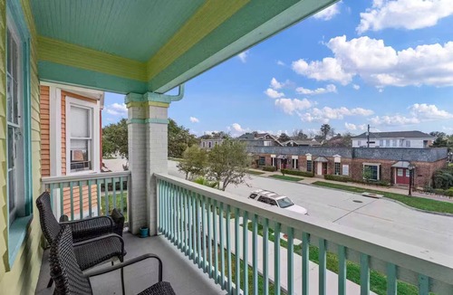 San Jacinto House | BEAUTIFUL 5-BEDROOM HOUSE WITH HEATED SWIMMING POOL, GAS GRILL, LARGE DECK