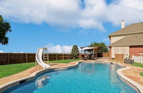 Frisco Villa | Beautiful 5 Bedroom Home W/Pool, Spacious Backyard, Countryside View