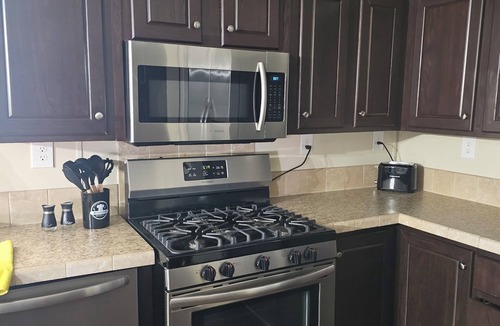 Iraan House | Beautiful 5-bedroom Home! Very spacious