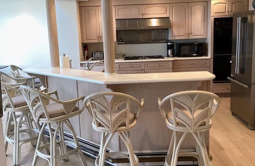 Silver Beach House | Beautiful 5 Bedroom Oceanfront Home with Private Beach