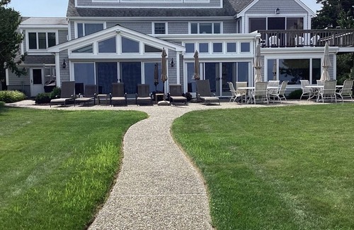 Silver Beach House | Beautiful 5 Bedroom Oceanfront Home with Private Beach