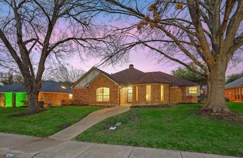DeSoto House | Beautiful 5Br 2Bath DeSoto Home with Pool