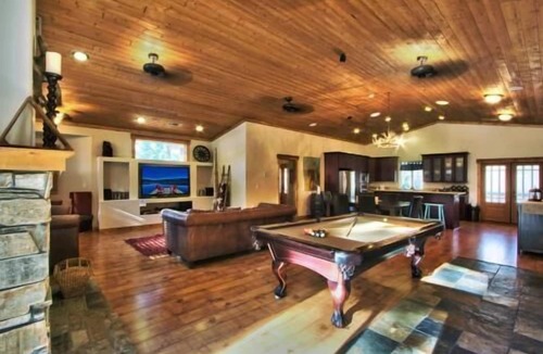South Lake Tahoe House | Beautiful 6 Bedroom, 4 Bathroom Home Centrally Located and Perfectly Appointed