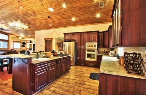 South Lake Tahoe House | Beautiful 6 Bedroom, 4 Bathroom Home Centrally Located and Perfectly Appointed