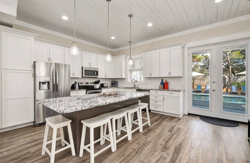 Crystal Beach House | Beautiful 7 Bedoom Beach Home with Private Pool