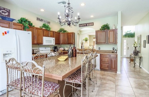 Lake Berkley House | Beautiful 7BR w/Pool & Lake View at Berkley