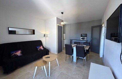 Saint-Jean-de-Monts Apartment | Beautiful apartment with parking near the beach, 2 rooms, 4 people
