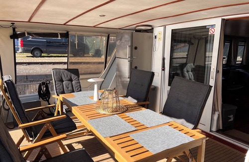 Luebeck Old Town Boat Rental | Beautiful accommodation in the center of Lübeck
