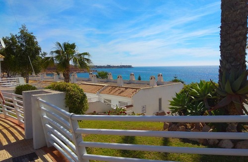 Dehesa de Campoamor Apartment | Beautiful, air-conditioned apartment with pool, right by the sea (4 people)