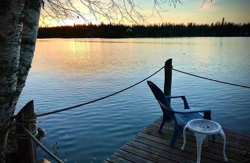 Moonbeam Cottage | Beautiful All Season Cottage on Remi Lake