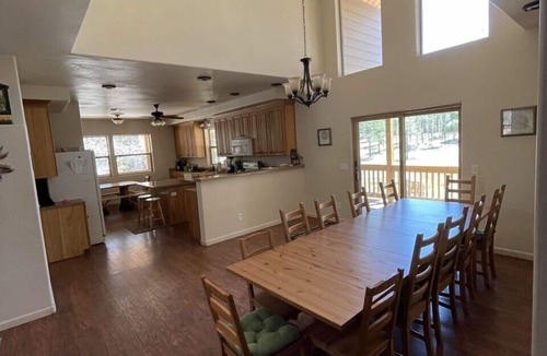 Eagar House | Beautiful Alpine Property on 40 Acres