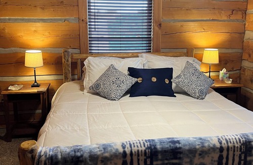 Vesta Cabin | Beautiful and comfortable fully furnished mountain cabin with central air!