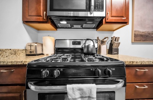 Ravenswood House | Beautiful and Comfy 1BR in Lincoln Square