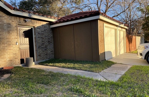 Westbury House | Beautiful and Convenient Ranch Style Home!