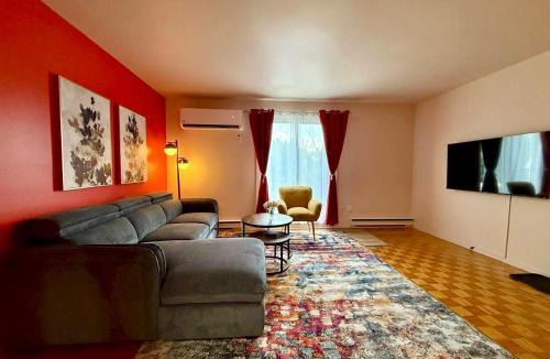 Pierrefonds-Roxboro Apartment | Beautiful and Cozy 3BR in Montreal West Island