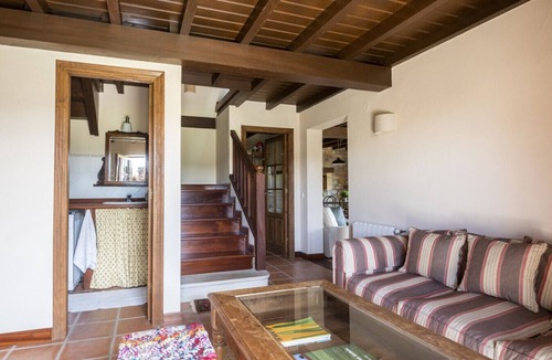 Guemes House | Beautiful and cozy apartment close to city center with a living room and bed room