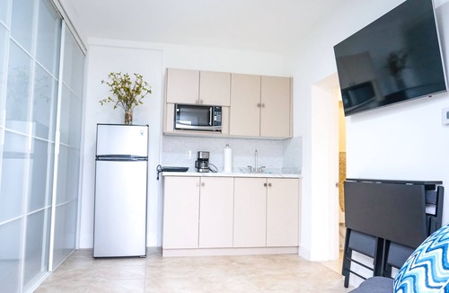 Flagami Apartment | Beautiful and cozy apartment.