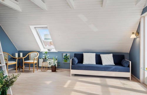 Thyboron House | Beautiful and family-friendly vacation home with whirlpool bathtub and orangery in the garden.