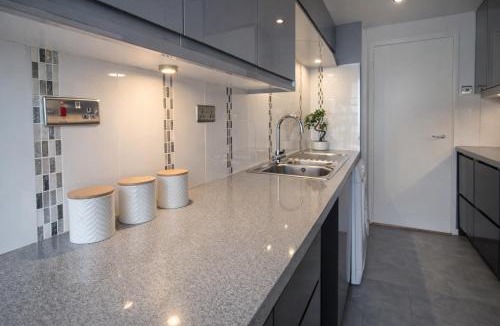 Belsize Apartment | Beautiful and Inviting 2 Bedroom Flat in Battersea