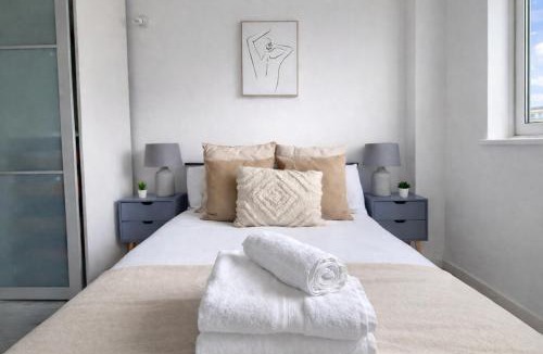 Belsize Apartment | Beautiful and Inviting 2 Bedroom Flat in Battersea