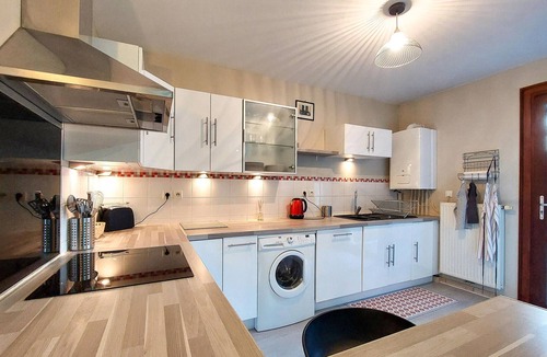 La Grand-Croix Apartment | Beautiful and modern apartment with a large window front.