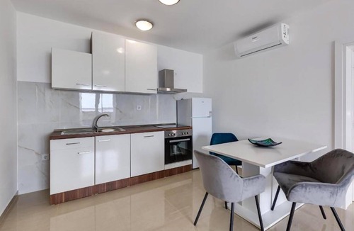 Starigrad Apartment | Beautiful and modern apartment with stunning sea views.