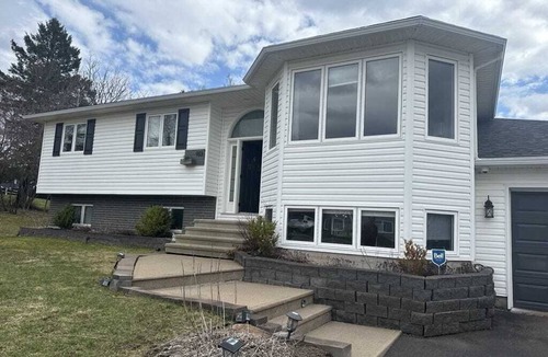 Dieppe House | Beautiful and peaceful house all inclusive near Airport in Dieppe, New Brunswick