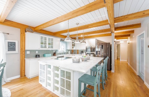 Livingston House | Beautiful and Private 6000 sqft waterfront home with private dock and hot tub!