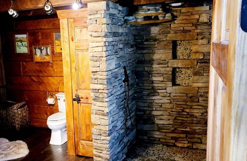 Pine Creek Cabin | Beautiful and Secluded Private Mountain Retreat