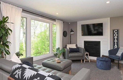 Addison Cottage | Beautiful and Secluded Waterfront Cottage
